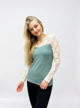 Stella| Longsleeve | Spitze| Uni